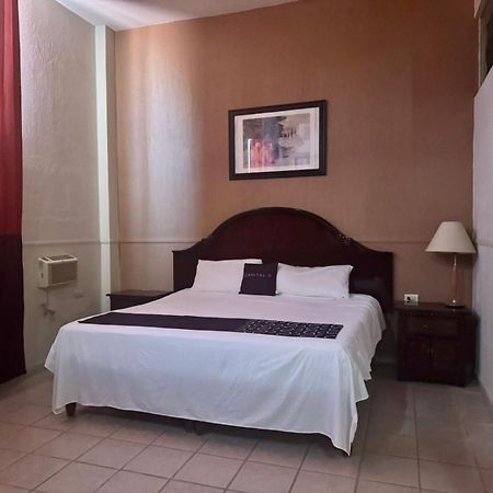 Hotel Marney Ακουασκαλιέντες Εξωτερικό φωτογραφία
